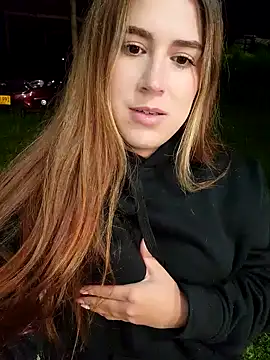 Snapshot of Jimena_White_ chatting on 10/11/25, 06:36 Jimena White online show from 10/11/25, 06:36