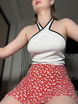 NickiLike online show from 06/02/26, 05:57