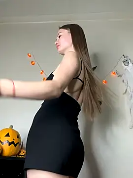 NickiLike online show from 10/23/25, 06:50