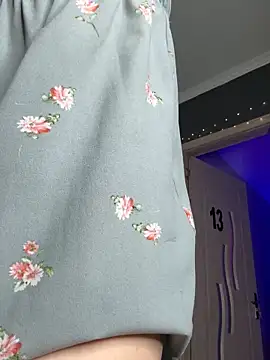 NickiLike online show from 10/10/25, 04:52