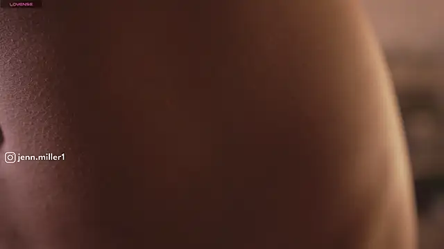 Snapshot of Jennmiiller_ chatting on 04/30/26, 12:23 Jennmiiller online show from 04/30/26, 12:23