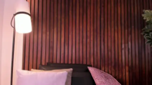 Snapshot of Jennmiiller_ chatting on 12/15/25, 12:55 Jennmiiller online show from 12/15/25, 12:55