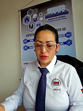 Snapshot of MARIANA-12_ chatting on 10/18/25, 12:18 MARIANA-12 online show from 10/18/25, 12:18