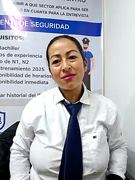 Snapshot of MARIANA-12_ chatting on 09/20/25, 12:43 MARIANA-12 online show from 09/20/25, 12:43