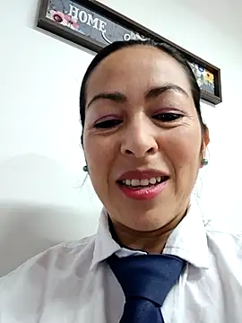Snapshot of MARIANA-12_ chatting on 09/23/25, 01:07 MARIANA-12 online show from 09/23/25, 01:07