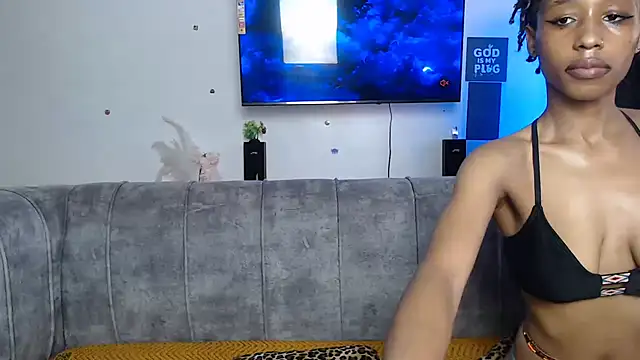 Zuri- online show from 12/15/25, 06:08