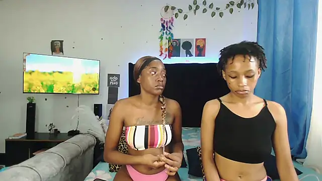 Zuri- online show from 11/12/25, 04:49