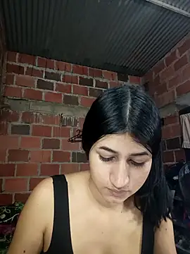 Snapshot of Julix_A chatting on 12/18/25, 11:52 Julix A online show from 12/18/25, 11:52