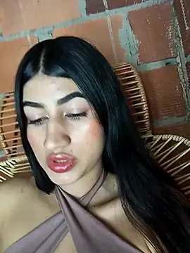 Snapshot of Julix_A chatting on 02/05/25, 06:13 Julix A online show from 02/05/25, 06:13