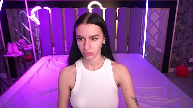 Snow WhiteeeX online show from 03/30/26, 05:42