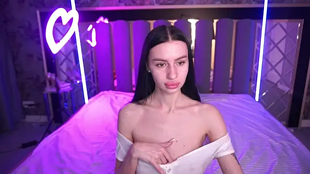 Snow WhiteeeX online show from 03/05/26, 06:43