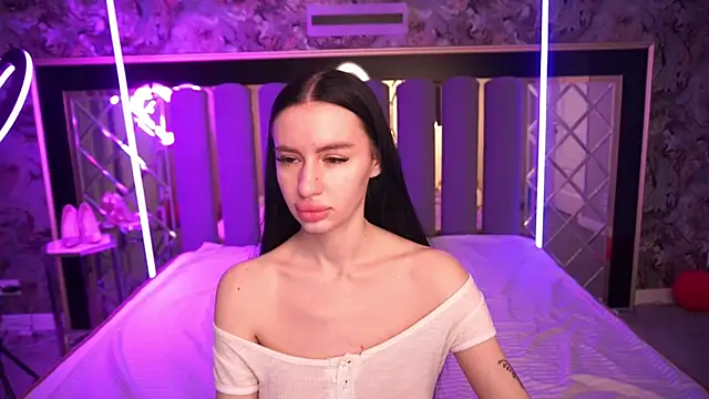 Snow WhiteeeX online show from 03/25/26, 06:46