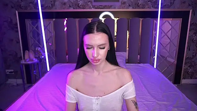 Snow WhiteeeX online show from 03/22/26, 06:48