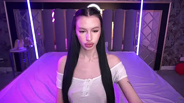 Snow WhiteeeX online show from 03/21/26, 06:36