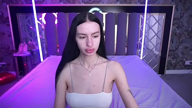 Snow WhiteeeX online show from 04/05/26, 05:36