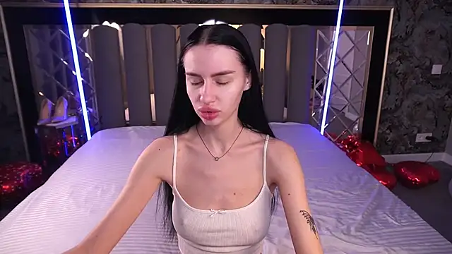 Snow WhiteeeX online show from 02/10/26, 06:45