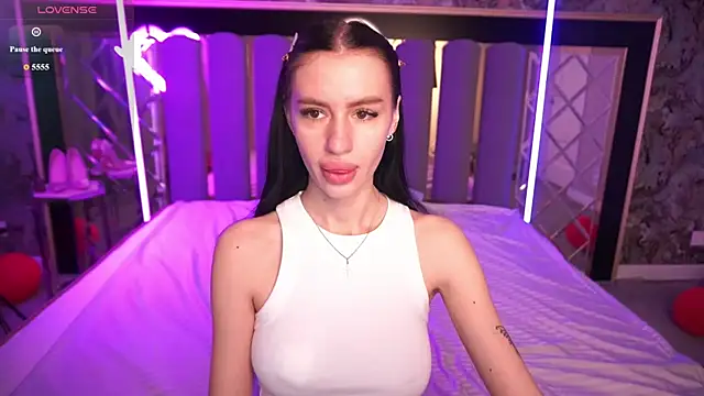 Snow WhiteeeX online show from 03/28/26, 06:36