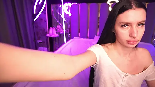 Snow WhiteeeX online show from 03/26/26, 06:33