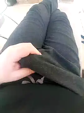 Snapshot of reelciii21 chatting on 02/04/25, 01:06 reelciii21 online show from 02/04/25, 01:06