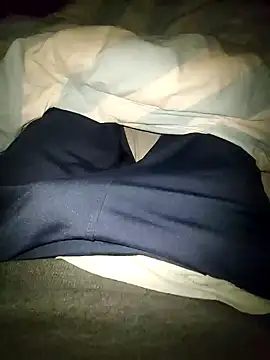 Snapshot of reelciii21 chatting on 01/03/25, 12:00 reelciii21 online show from 01/03/25, 12:00