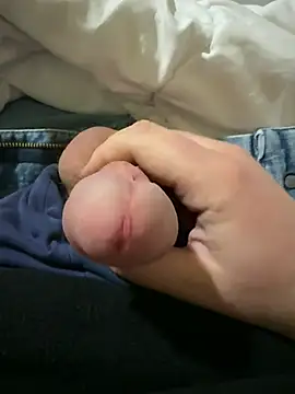 Snapshot of reelciii21 chatting on 02/24/25, 09:30 reelciii21 online show from 02/24/25, 09:30