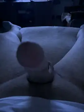 Snapshot of reelciii21 chatting on 11/05/25, 06:11 reelciii21 online show from 11/05/25, 06:11