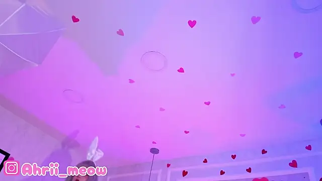 Snapshot of AHRI_LEE chatting on 03/12/25, 02:20 AHRI LEE online show from 03/12/25, 02:20