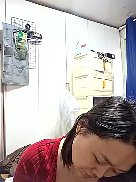 rami0428 online show from 12/23/25, 12:43