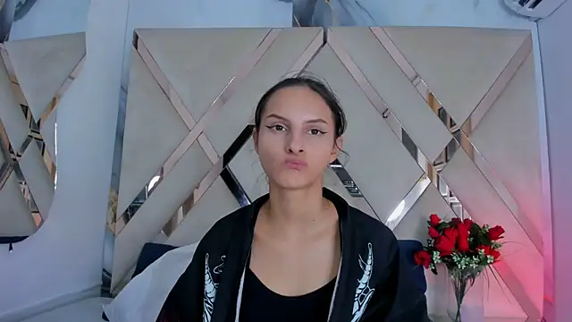 ninaht online show from 10/20/25, 08:53