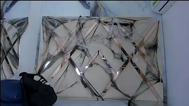 ninaht online show from 10/25/25, 08:31