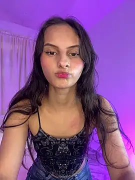 ninaht online show from 02/04/26, 09:21