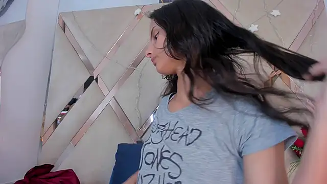 ninaht online show from 01/11/26, 09:00