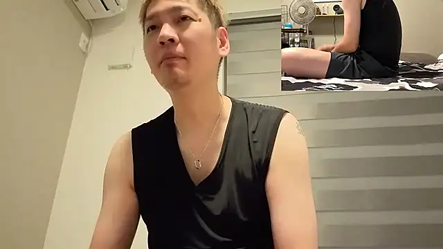 Snapshot of kensnb chatting on 07/31/26, 07:33 kensnb online show from 07/31/26, 07:33