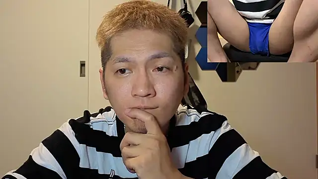 Snapshot of kensnb chatting on 06/29/26, 07:35 kensnb online show from 06/29/26, 07:35