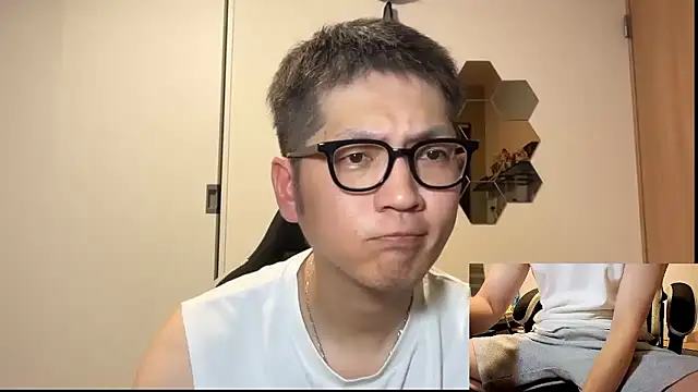 Snapshot of kensnb chatting on 06/24/26, 11:53 kensnb online show from 06/24/26, 11:53
