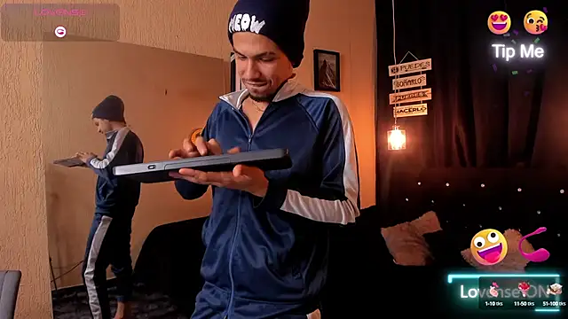 Snapshot of Gilbert_009 chatting on 03/06/25, 08:37 Gilbert 009 online show from 03/06/25, 08:37