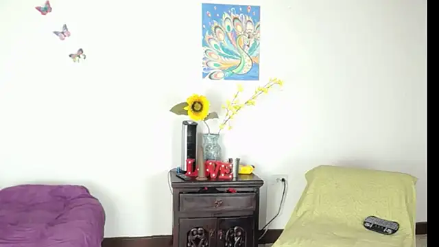 Snapshot of Madison__12 chatting on 12/25/24, 08:07 Madison 12 online show from 12/25/24, 08:07