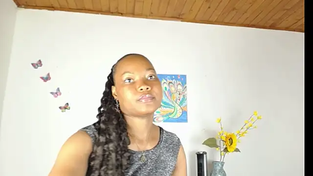 Snapshot of Madison__12 chatting on 01/04/25, 09:20 Madison 12 online show from 01/04/25, 09:20