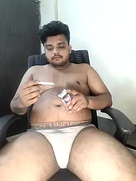 Snapshot of Mr_Handsome_hunk chatting on 12/08/24, 09:52 Mr Handsome hunk online show from 12/08/24, 09:52