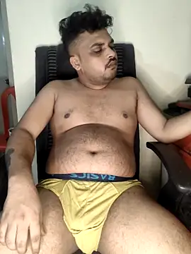 Snapshot of Mr_Handsome_hunk chatting on 10/27/25, 05:36 Mr Handsome hunk online show from 10/27/25, 05:36