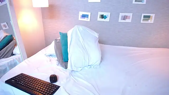 slutty collegegirl online show from 01/29/25, 06:43