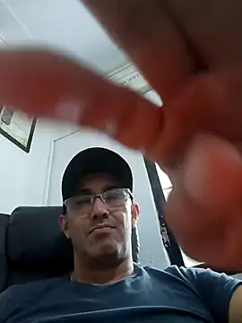 exmilitary online show from 10/03/25, 08:21