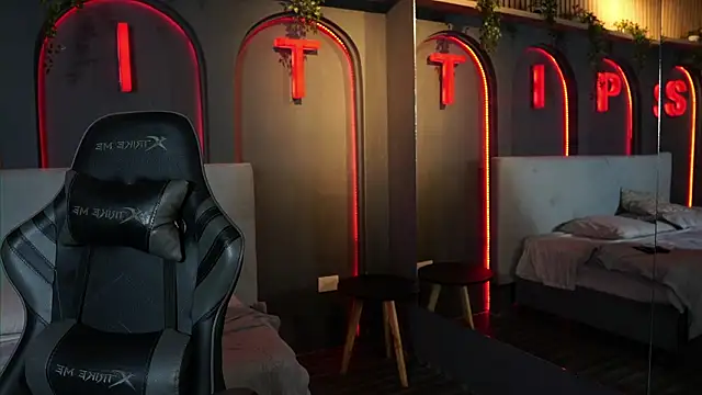 Snapshot of Austin_bolt chatting on 03/04/26, 01:35 Austin bolt online show from 03/04/26, 01:35