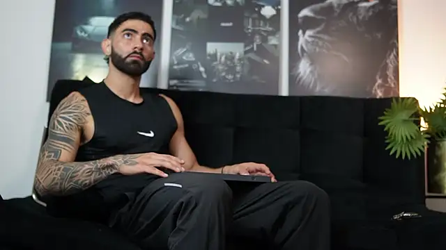 Austin bolt online show from 10/08/25, 02:35