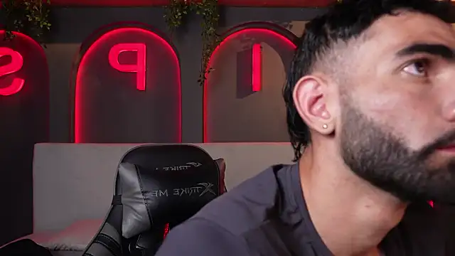 Austin bolt online show from 10/28/25, 03:29