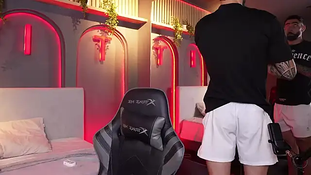 Austin bolt online show from 09/30/25, 02:50