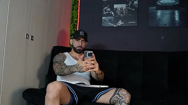 Snapshot of Austin_bolt chatting on 01/15/26, 02:26 Austin bolt online show from 01/15/26, 02:26