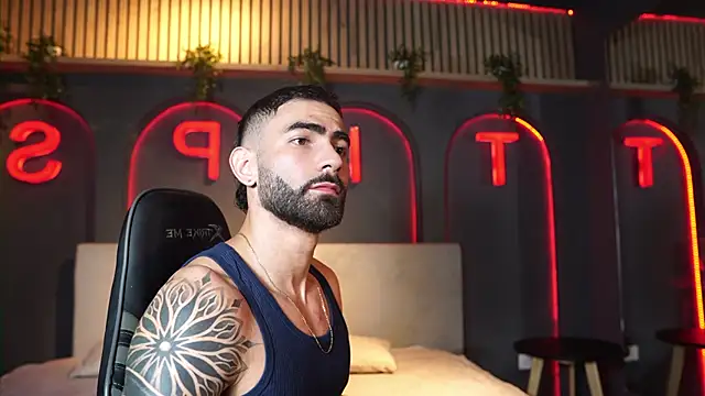 Snapshot of Austin_bolt chatting on 02/16/26, 01:37 Austin bolt online show from 02/16/26, 01:37