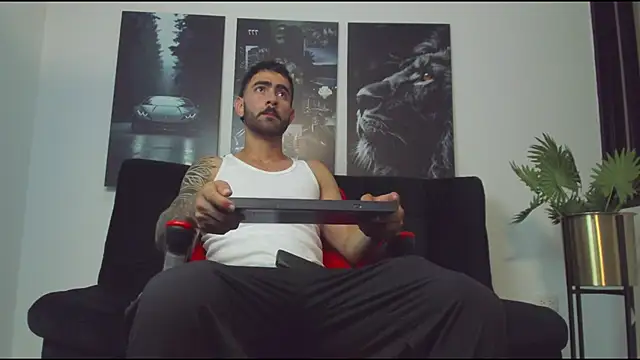 Austin bolt online show from 03/08/25, 02:34