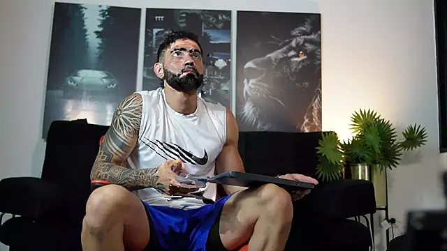 Austin bolt online show from 09/18/25, 04:26